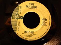 Download Molly Bee - Hes My True Love