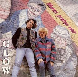 Download Glow - Muren Praten Niet Together